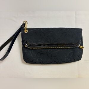 Simply Vera Vera Wang Black Wristlet